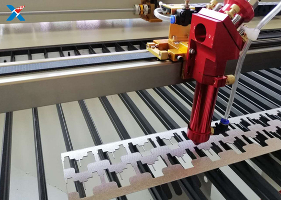 kopen Ontruim 3mm van het Plexiglasbladen van de Douanebesnoeiing Knipsel van de de Nauwkeurigheidslaser het Hoge online manufacture